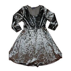 Revolve Finders Keepers Velour Velvet Forest Green fit & flare long sleeve dress